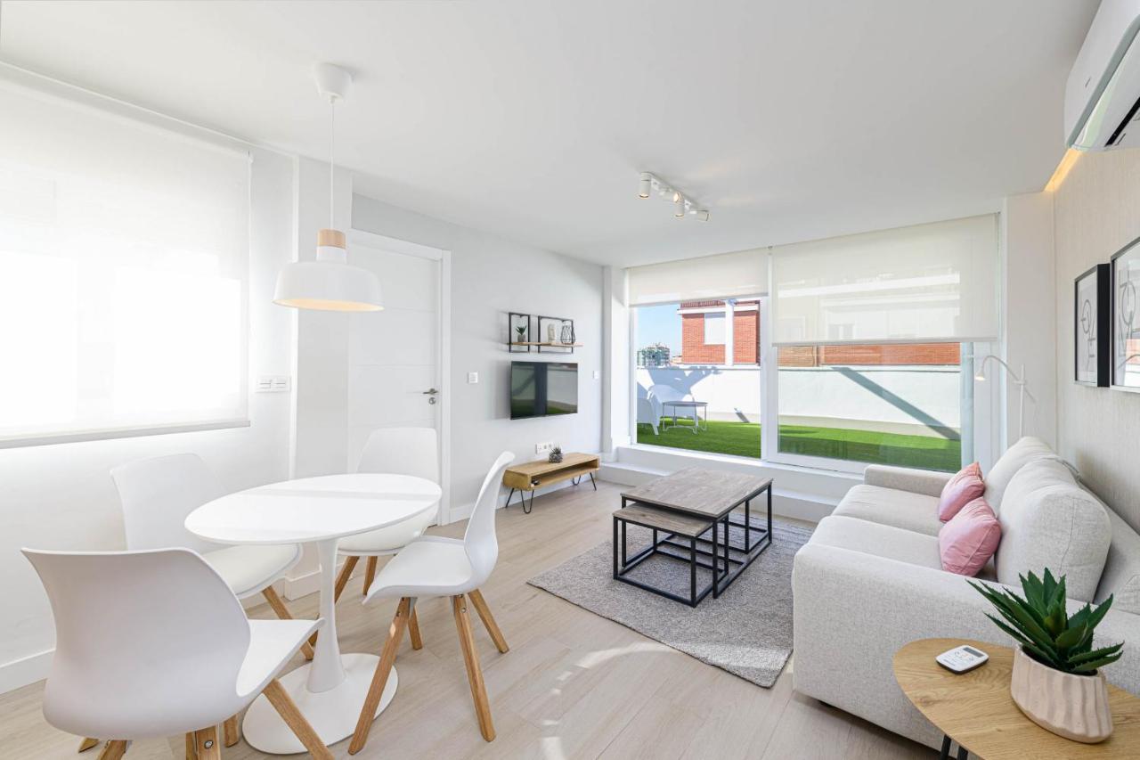 Wintowinrentals Exclusivo Atico Cerca De La Playa. Малага Экстерьер фото